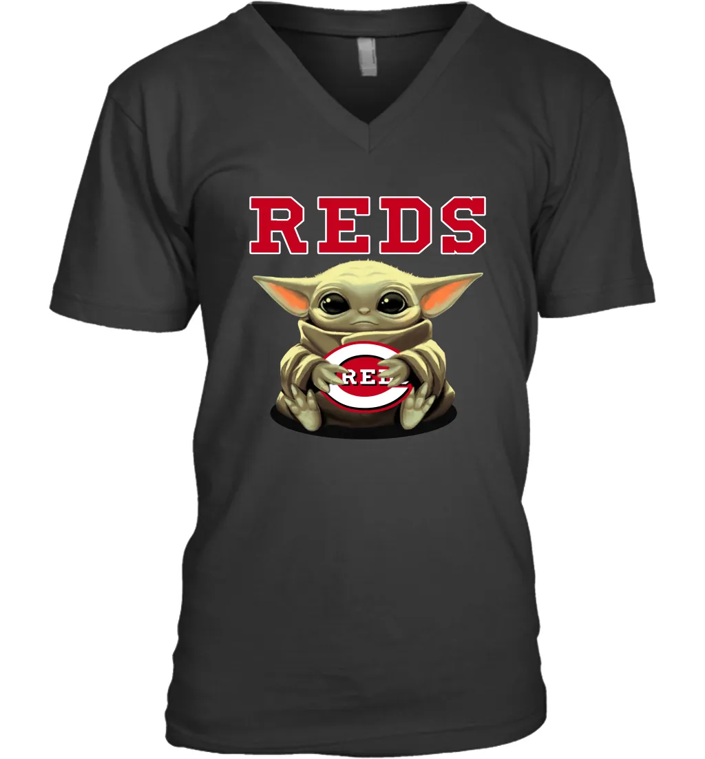 Baby Yoda Hugs Loves The Cincinnati Reds Baseball Mens V-Neck T-Shirt