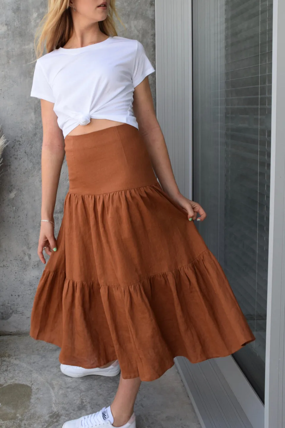 Blazing Nutmeg Tiered Linen Midi Skirt