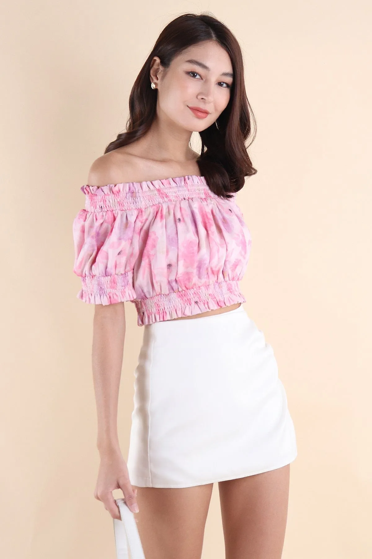 BLOOM FLORAL OFFSIE TOP IN PINK