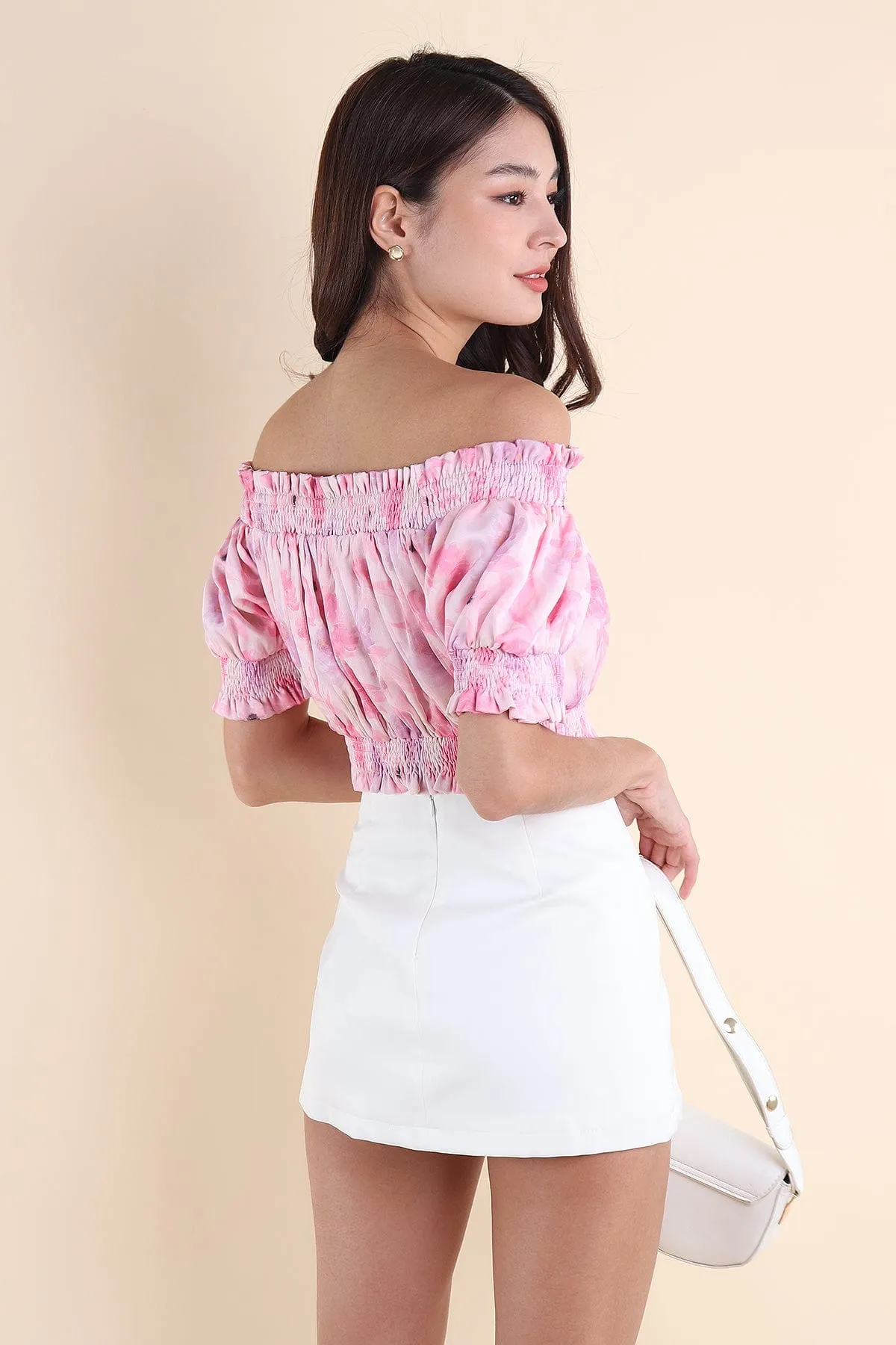 BLOOM FLORAL OFFSIE TOP IN PINK