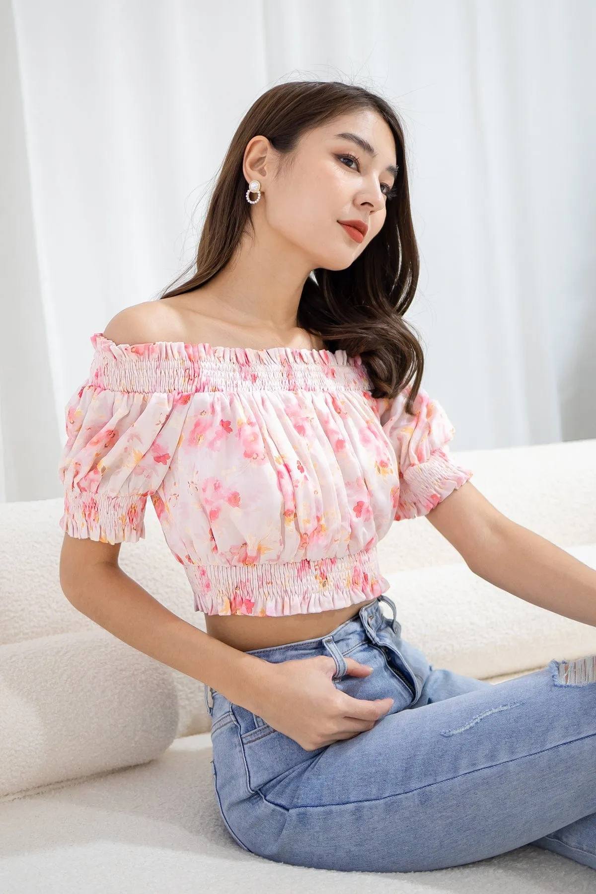 BLOOM FLORAL OFFSIE TOP IN RED